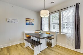 Walk to Riverfront District: Bright Wilmington Apt