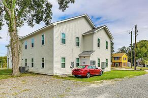 Walk to Riverfront District: Bright Wilmington Apt