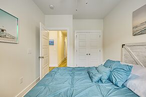 Walk to Riverfront District: Bright Wilmington Apt