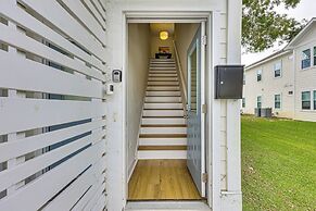 Walk to Riverfront District: Bright Wilmington Apt
