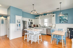 Ocean Views: Pet-friendly Surfside Beach Gem