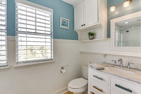 Ocean Views: Pet-friendly Surfside Beach Gem