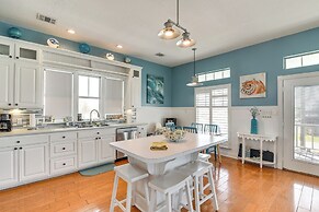 Ocean Views: Pet-friendly Surfside Beach Gem