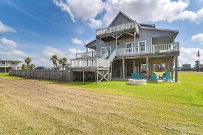 Ocean Views: Pet-friendly Surfside Beach Gem