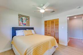 Bayfront Gem: Patio & Fire Pit in Pensacola