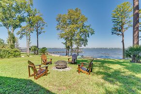 Bayfront Gem: Patio & Fire Pit in Pensacola