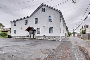 Dtwn Lititz Apt< Half-mi to Park!