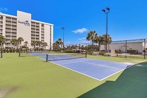 Steps to Beach: Oceanfront Condo in Perdido Key!