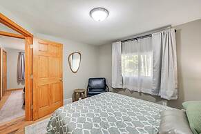 Walk to Water: Lake House in Suring!