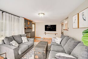 Walk to Water: Lake House in Suring!