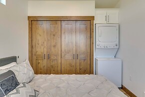 Mtn-view Tiny Home Near Flathead Lake & Skiing!