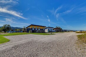 Mtn-view Tiny Home Near Flathead Lake & Skiing!