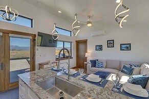 Mtn-view Tiny Home Near Flathead Lake & Skiing!