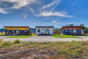 Mtn-view Tiny Home Near Flathead Lake & Skiing!