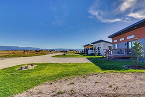 Mtn-view Tiny Home Near Flathead Lake & Skiing!