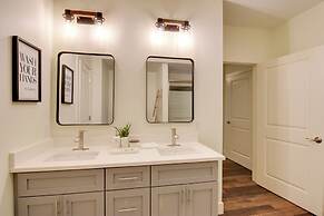 Walk to Lititz Springs Park: Dtwn Apt!