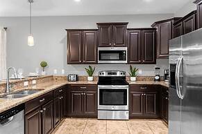 Upstay - 23-guest Mansion w Pool Game Room and BBQ