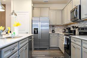 Gorgeous 5Bd Close to Disney With Pool at Windsor Cay 1285