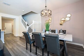 Gorgeous 5Bd Close to Disney With Pool at Windsor Cay 1285