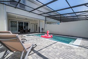 Gorgeous 5Bd Close to Disney With Pool at Windsor Cay 1285