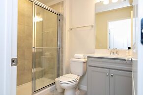 Gorgeous 5Bd Close to Disney With Pool at Windsor Cay 1285