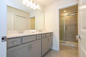 Gorgeous 5Bd Close to Disney With Pool at Windsor Cay 1285
