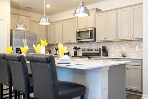 Gorgeous 5Bd Close to Disney With Pool at Windsor Cay 1285