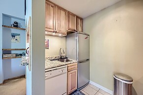 1147 Flying Dutchman 1 Bedroom Condo