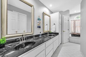 Serene Lakeside Getaway With Games & Relaxation 4 Bedroom Home