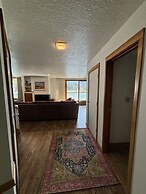 Large 3br Condo On Bus Route ~ Argentine 1517~kids Ski Free 3 Bedroom 