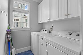 Posh Pelican 5 Bedroom Home