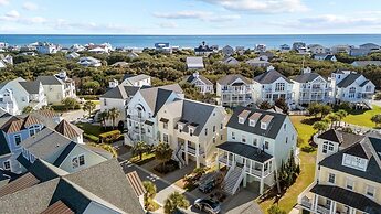 Posh Pelican 5 Bedroom Home