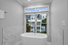 Posh Pelican 5 Bedroom Home