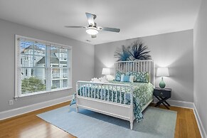 Posh Pelican 5 Bedroom Home