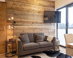 Nice Apartment With Shared Pool