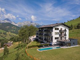 Nice Apartment With Shared Pool