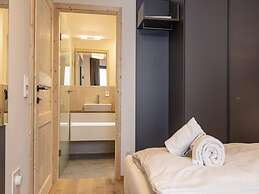 Nice Apartment With Shared Pool