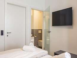 Nice Apartment With Shared Pool