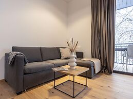 Nice Apartment With Shared Pool