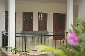 Hang Sói Forest Village