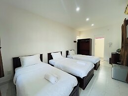 Hang Sói Forest Village