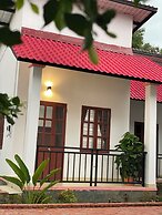 Hang Sói Forest Village