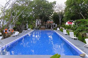 Hang Sói Forest Village