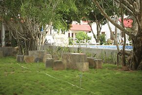 Hang Sói Forest Village