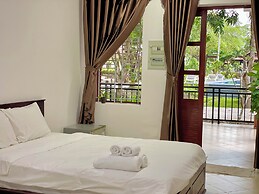 Hang Sói Forest Village