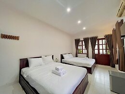 Hang Sói Forest Village