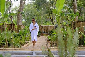 Hang Sói Forest Village