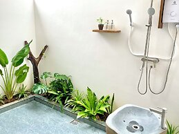 Hang Sói Forest Village