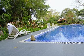 Hang Sói Forest Village