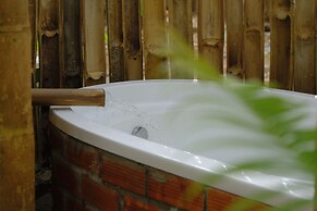 Hang Sói Forest Village